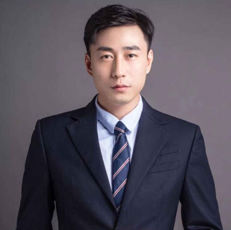 杨成广 艺术总监 & 首席设计师